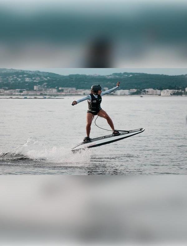 Awake Ravik S 22 JetBoard Elektrikli Sörf Tahtası - Image 1