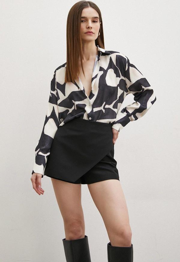 V Yaka Taş Desen Gömlek Siyah - Image 1