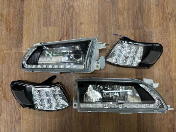  Toyota Corolla AE101 Ön Far + Sinyal Ledli Set 1993-1998 - Image 1