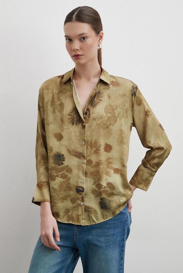 V Yaka Desenli Gömlek Haki - Image 1