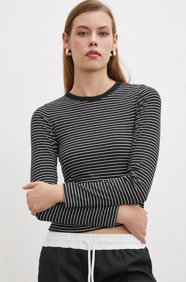 Bisiklet Yaka Çizgili Bluz Siyah - Image 1