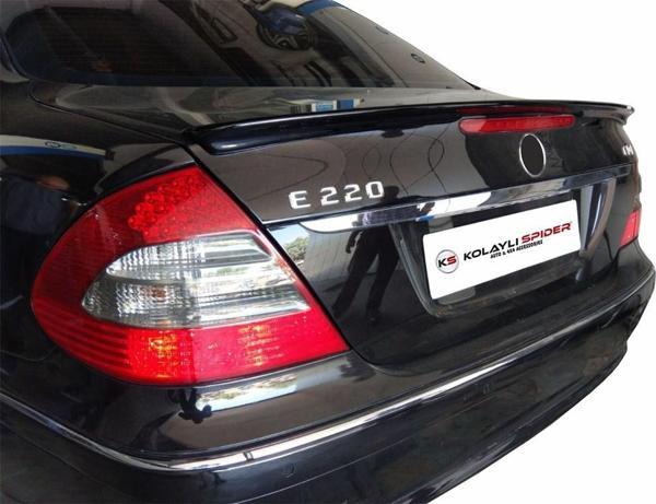 W211 Spoiler Bagaj GT Fiber - Image 1