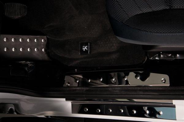 Peugeot Tepe İç Kapı Eşiği 4 Prç Krom 2008 ve Sonrası - Image 1