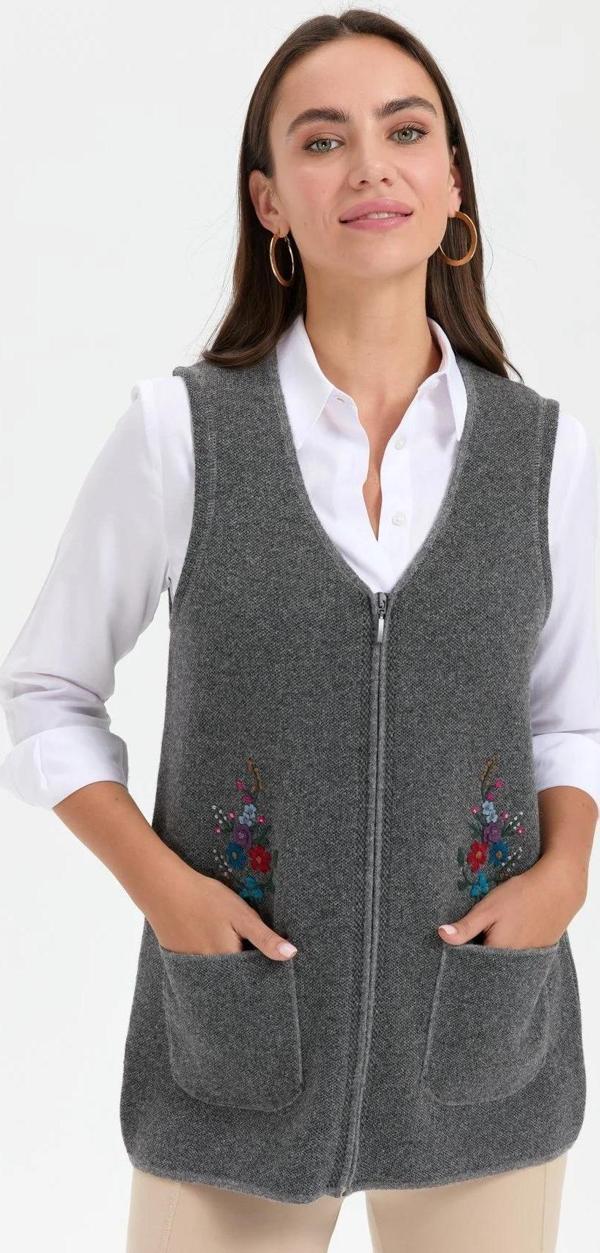 Desen Triko Kadın V Yaka Cep Üstü Nakış İşlemeli Yün Yelek 24001 Füme - Image 1