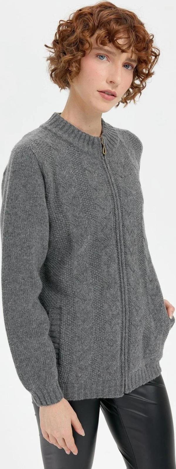 Desen Triko Kadın Dik Yaka Dikişsiz Önü Saç Örgülü Yün Hırka 24268 Füme - Image 1