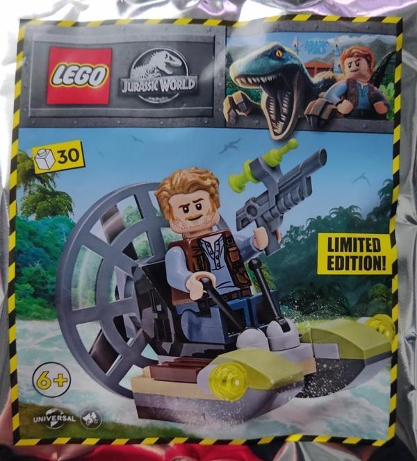 LEGO Jurassic World 122220 Owen with Airboat - Image 1