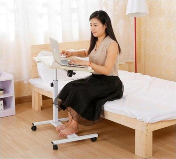 Portatif Katlanabilir Tekerlekli Mouse Bölmeli Yatak Koltuk Kenarı Laptop Sehpası Bilgisayar Masası  - Image 1
