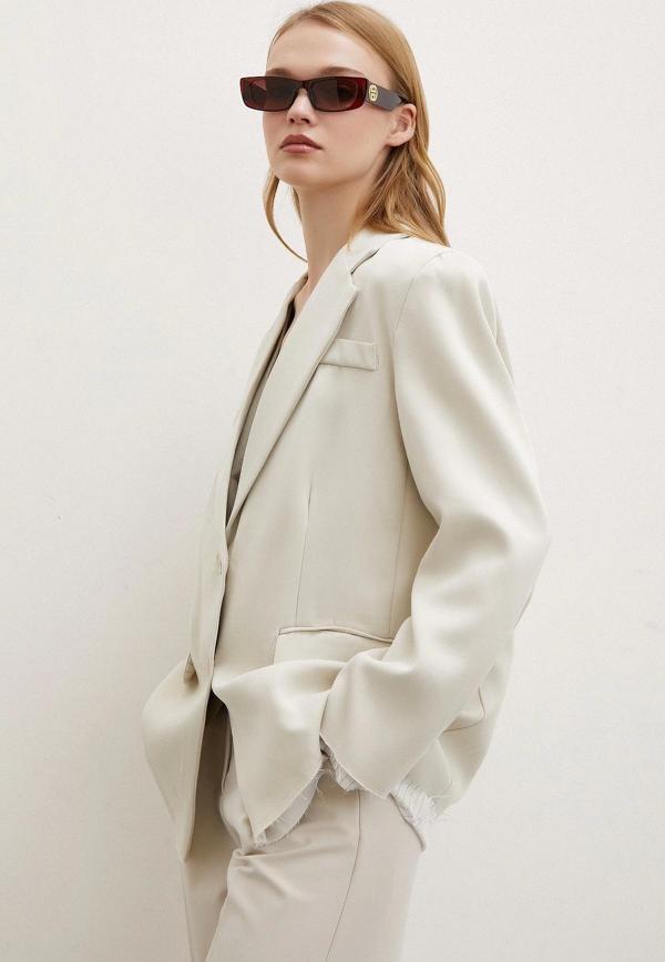 Cep Kapaklı Kesik Detaylı Blazer Ceket Bej - Image 1