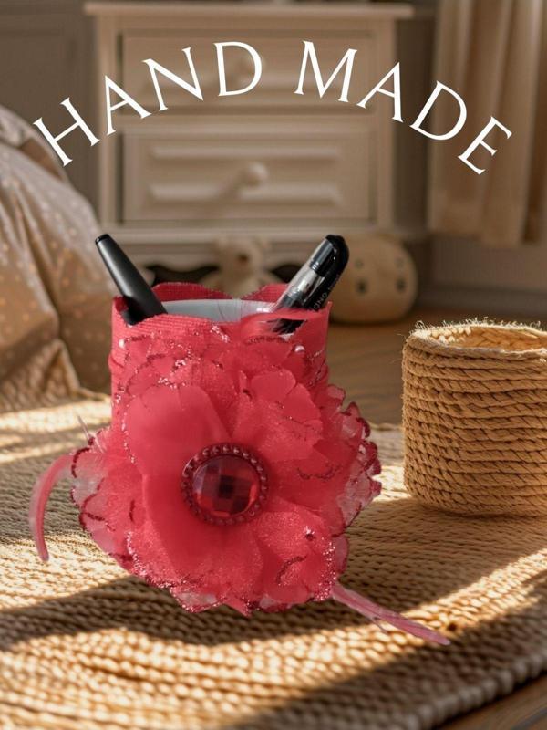 El Yapımı Dantelli ve Kırmızı gül Süslemeli masaüstü Porselen Saksılık / kalemlik - Image 1