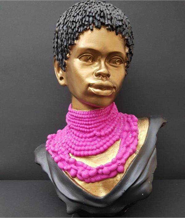 Arose Afrikalı Kadın Pembe Kolyeli Biblo - Image 1