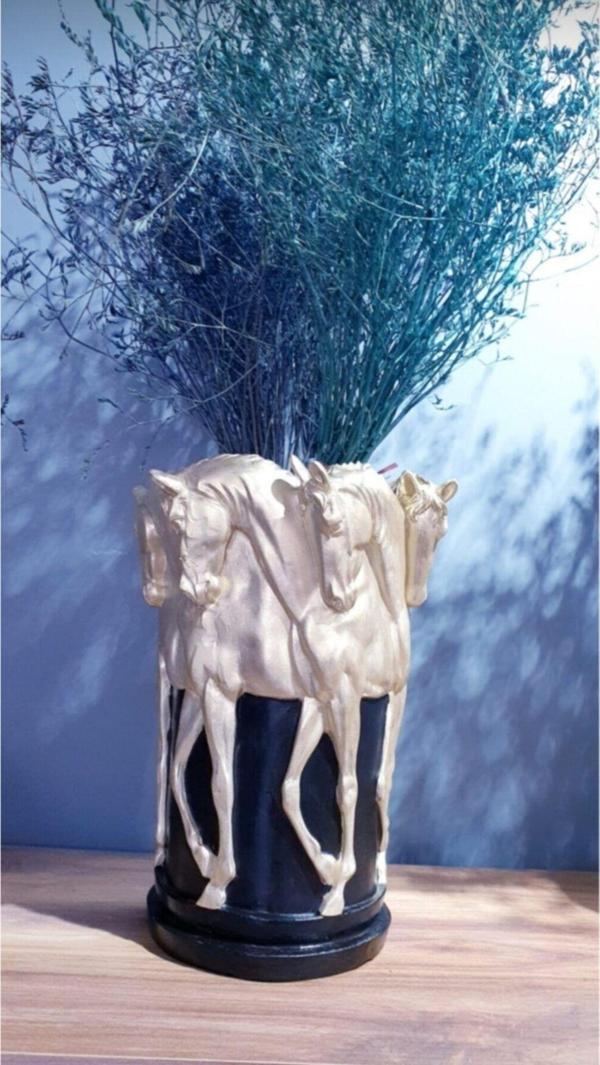 Arose At Vazo - Image 1