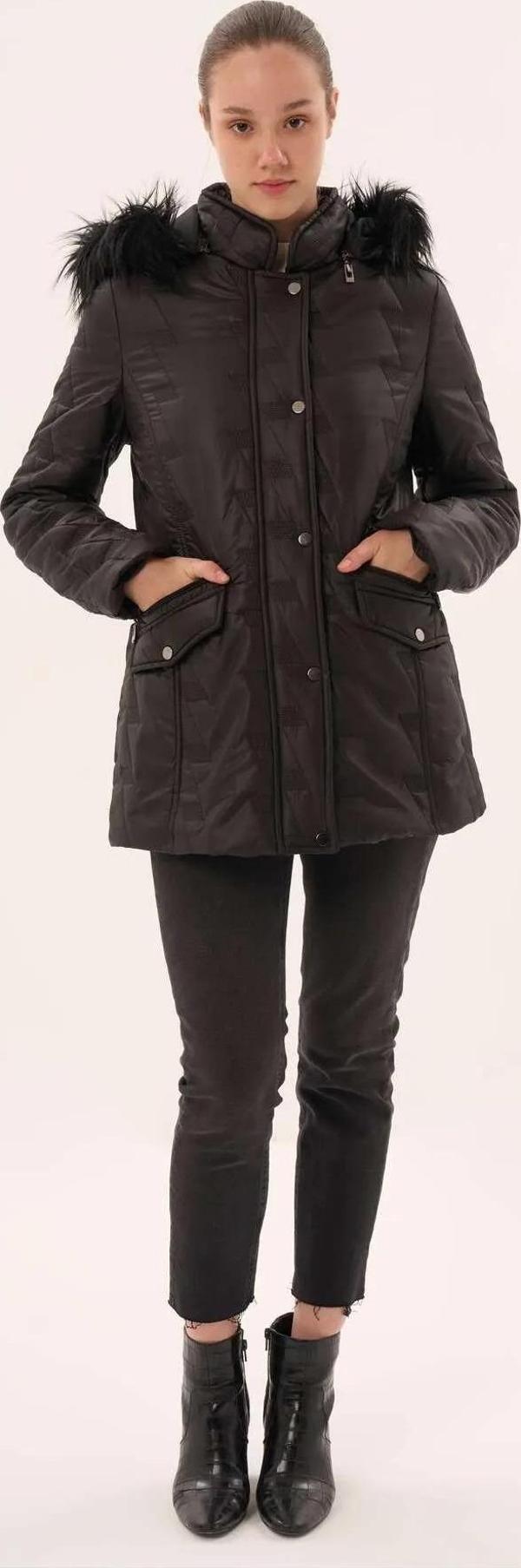 Veger Kadın Büyük Beden Kürklü Kapüşonlu Kendinden Desenli Araboy Kapitone Mont 3478 Siyah - Image 1
