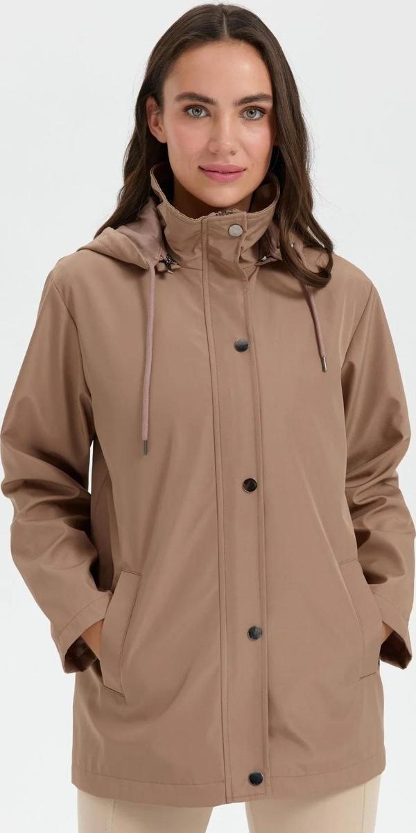 Desen Triko Kadın Kapüşonlu Yan Cepli Kısa Trençkot 24417 Vizon - Image 1