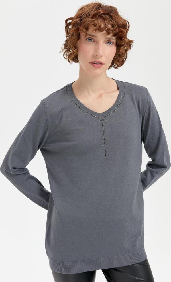 Desen Triko V Yakası Kolye Desen Taşlı Eteği Lastikli Kadın Bluz 24090 - Image 1