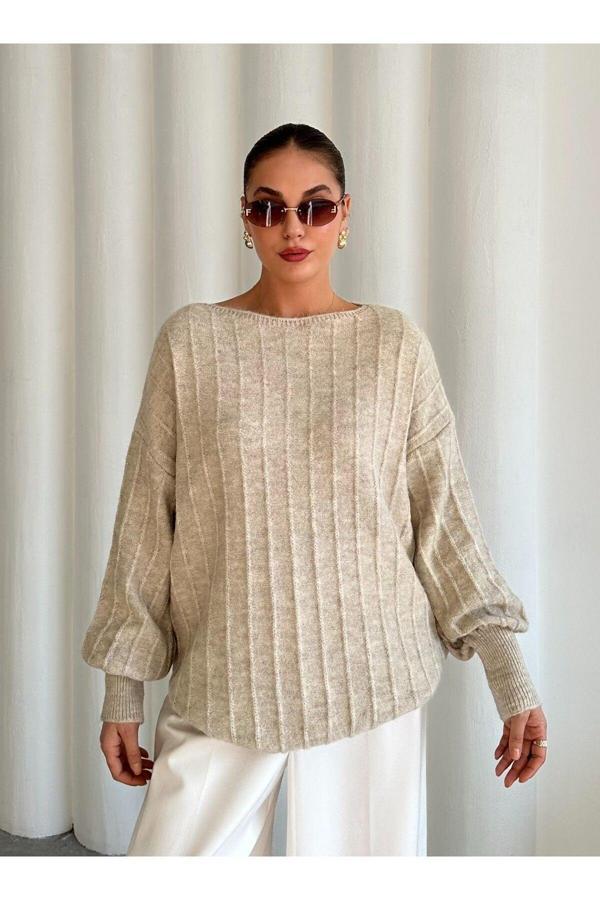 Laluvia Açık Bej Kayık Yaka Fitilli Oversize Kazak - Image 1