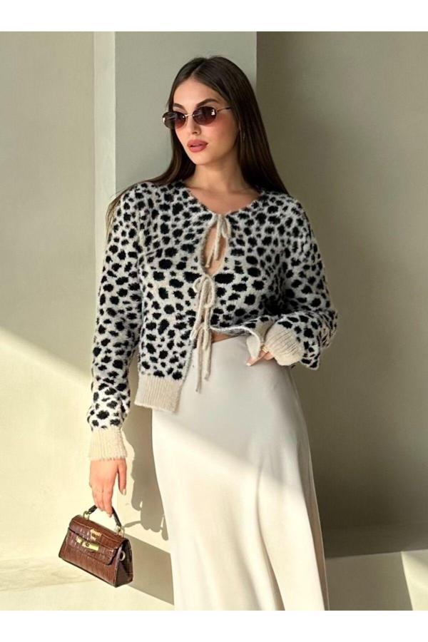Laluvia Taş - Siyah Leoparlı Önü Bağlamalı Yün Hırka - 4621 - Image 1