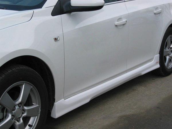 Chevrolet Cruze Uyumlu Marşpiyel 2 Parça Fiber 2009 Ve Sonrası - Image 1