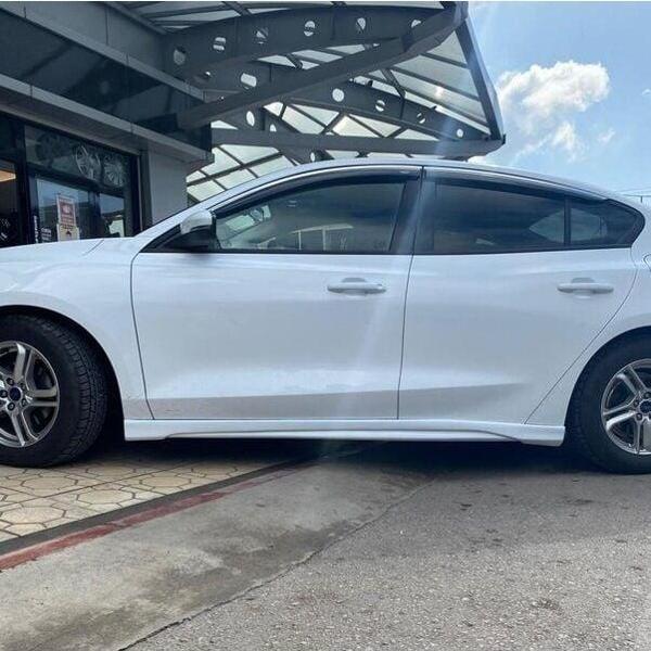 Ford Focus Uyumlu 5 Sedan Yan Marşpiyel Boyalı - Image 1