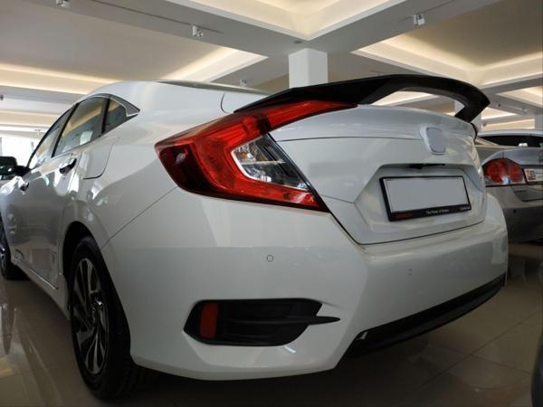 Honda Civic Uyumlu Fc5 V Style Spoiler (Boyasız) - Image 1