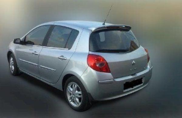 Renault Clio Uyumlu 3 Hatchback Spoiler Boyalı - Image 1
