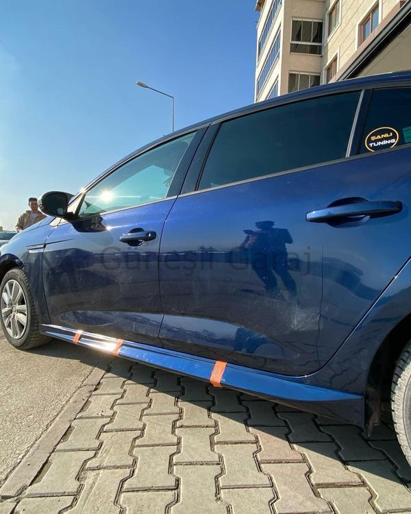 Renault Megane Uyumlu 4 Yan Marşpiyel Hatchback (Plastik) - Image 1