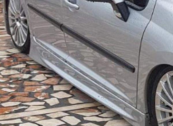 Peugeot 207 Uyumlu Yan Marşpiyel - Image 1