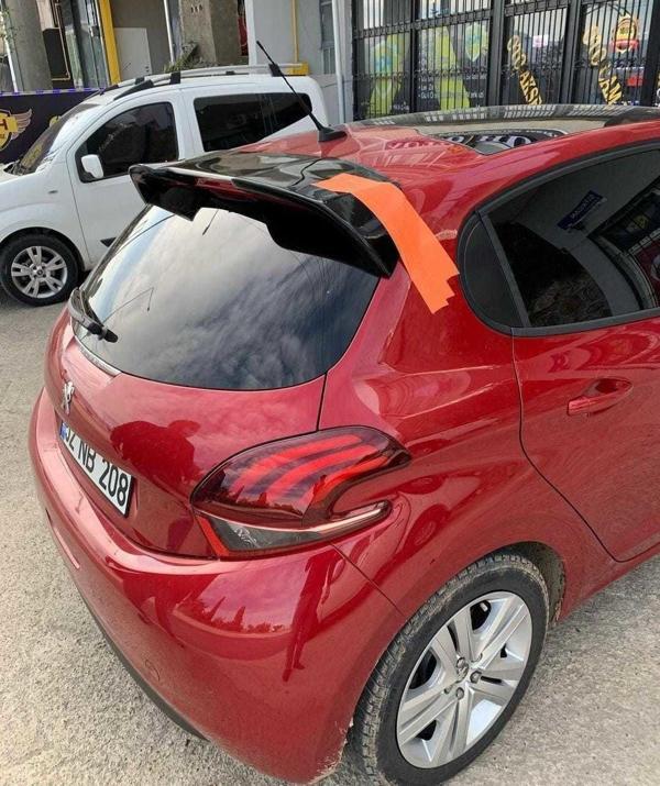Peugeot 208 Uyumlu Spoiler Boyalı - Image 1