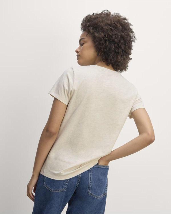 Kozik Kadın Bej  %100 Pamuk Süprem Rahat Kesim Kadın Tişört - Kısa Kol Kzk-1001 - Image 1