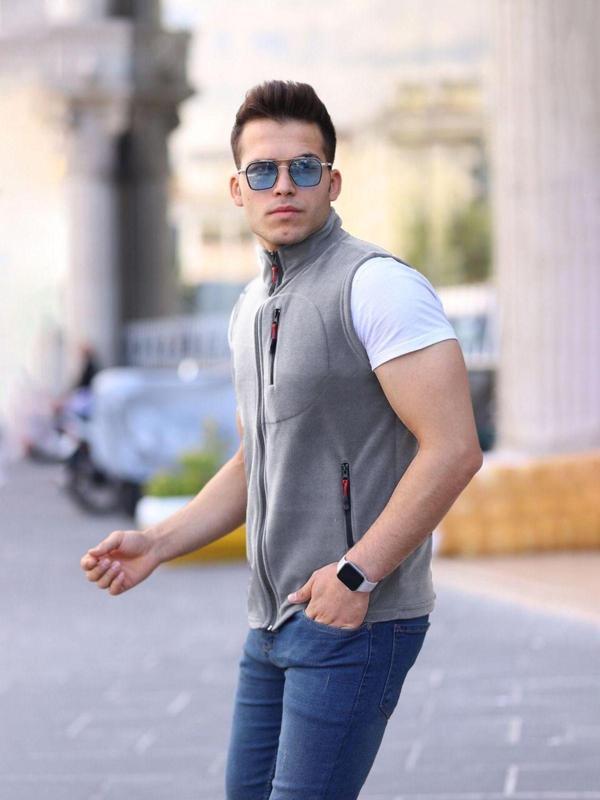 Kozik Gri Yelek Kolsuz 3 Çepli Erkek Yelek Günlük Standart Rahat Fermuarlı Polar Yelek Erkek - Image 1