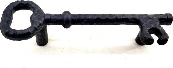Antika Tarz Dekoratif Pirinç Anahtar Şeklinde Kapı Çekme Kolu, Mobilya, Sandık, Kutu Kulbu - 96mm, Oksit TdrTr - Image 1