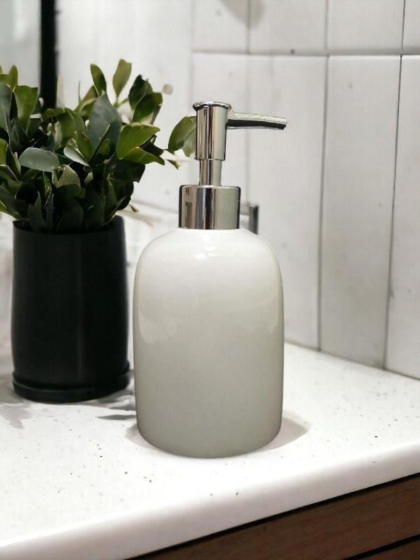 Urestone Beyaz Mermer Sıvı Sabunluk-Beyaz Mermer Banyo Seti Sıvı Sabunluk-Gümüş Detaylı - Image 1