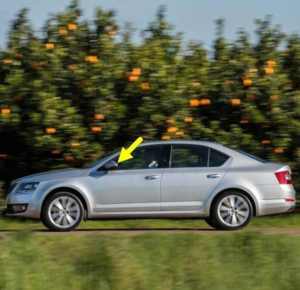 Skoda Octavia 3 A7 2013-2017 Sol Dış Dikiz Aynası Çerçevesi 5E0857531 - Image 1