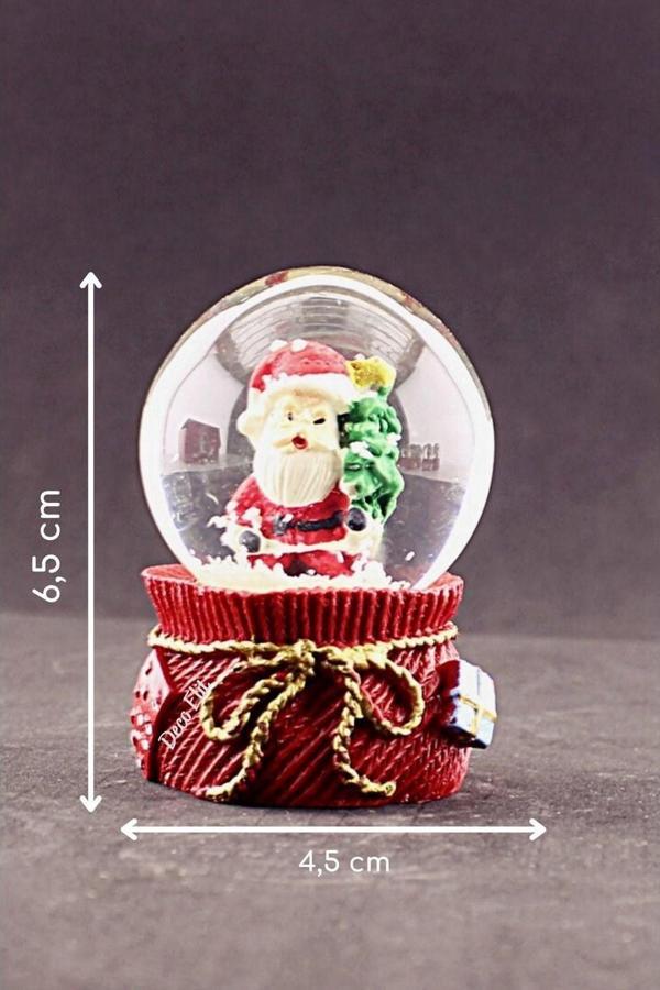 Yeni Yıl Hediyesi Dekoratif Yeni Yıl Noel Baba ve Çam Ağacı Temalı Mini Boy Kar Küresi 6,5 cm - Image 1