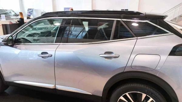 Peugeot 2008 Cam Çerçevesi Çıtası Komple Set Krom Nikelajı 2020 sonrası - Image 1