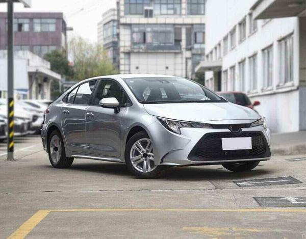 Toyota Corolla Cam Çerçevesi Siyah 8 parça Nikelajı Komple 2014-2018 araı modeller - Image 1