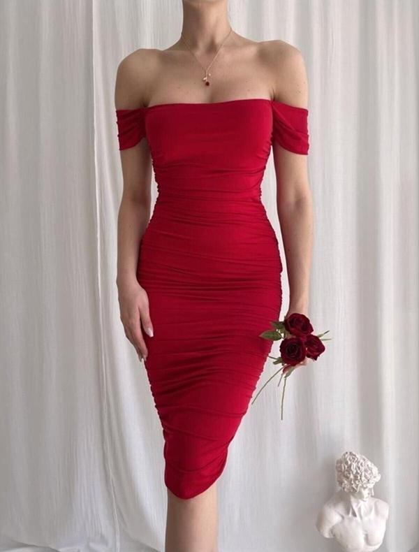 By Seven Sail Kırmızı Drapeli Düşük Omuzlu Abiye Elbise Yılbaşı Kıyafeti - Image 1