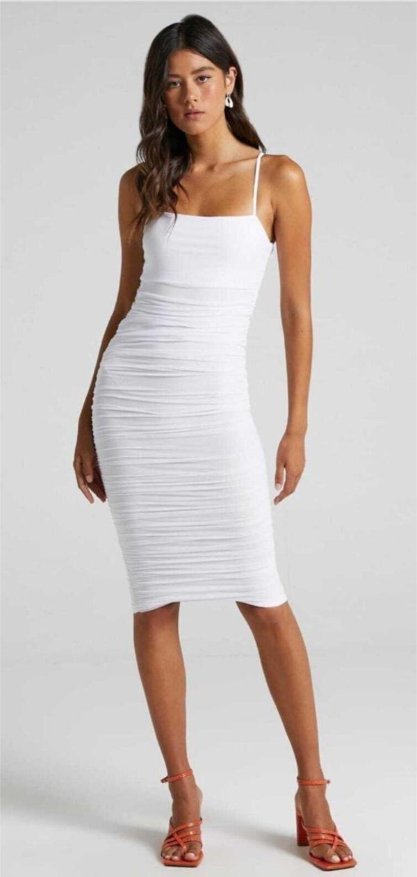 Kadın Beyaz Darapeli Büzgülü Askılı Midi Elbise - Image 1