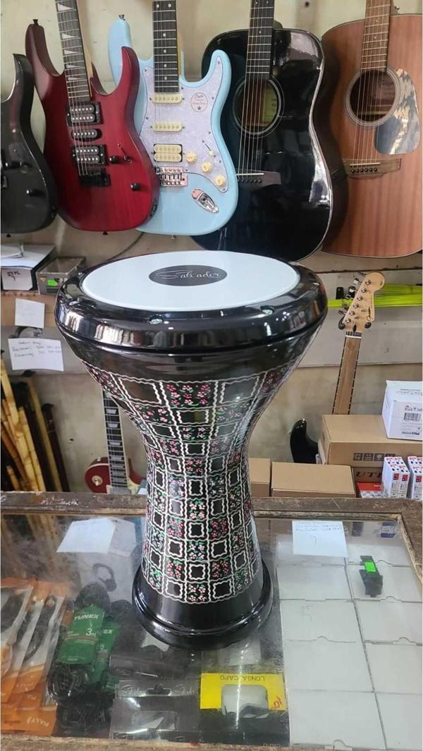 Salvador Profesyonel Işlemeli Çiçek Desenli Döküm Darbuka Siyah Mısır Çömlek Darbuka - Kılıf Hediyeli - Image 1