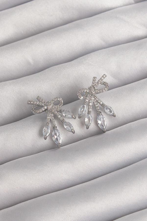 Pirinç Gümüş Renk Zirkon Taşlı Fiyonk Küpe - Image 1