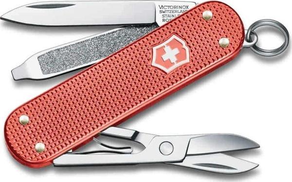 Victorinox 0.6221.L25 Classic Alox Kırmızı 2025 Limitli Üretim Çakı - Image 1