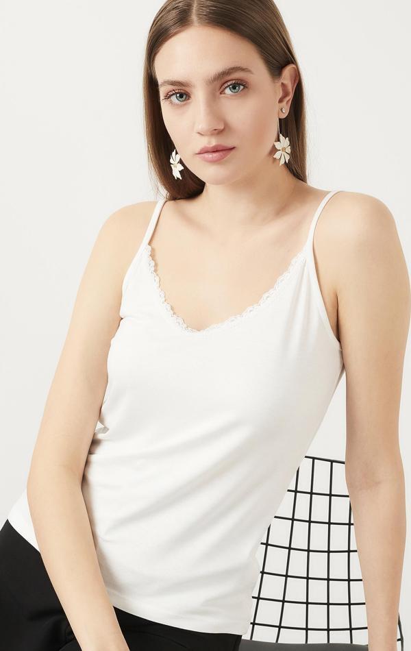 Lela Dantel Detaylı Derin Yuvarlak Yaka Bayan Atlet 5863377 EKRU - Image 1