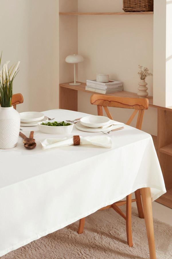 Karaca Home Caroline Dertsiz Masa Örtüsü Ekru - Image 1