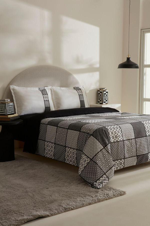 Karaca Home Blake %100 Pamuk Çift Kişilik Nevresim Takımı Siyah Beyaz - Image 1