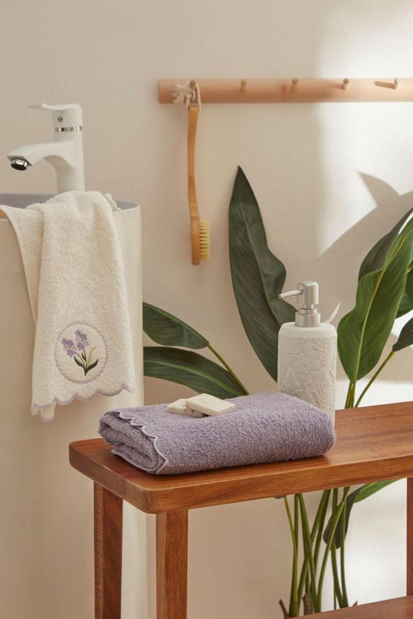 Karaca Home Lavender 2'li El Yüz Nakışlı Havlu Seti  - Image 1