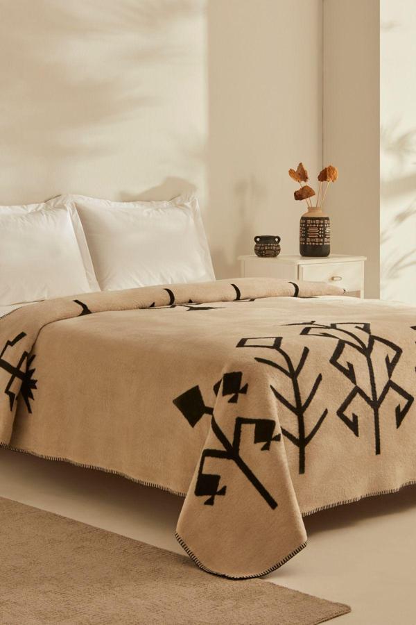 Karaca Home Sara Çift Kişilik Pamuklu Battaniye Beyaz - Image 1