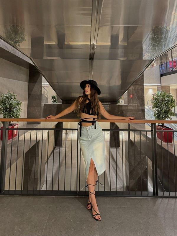 Bikelife Kadın Asimetrik Kesim Yırtmaçlı Midi Boy Denim Jean Etek Açık Mavi 36 - Image 1