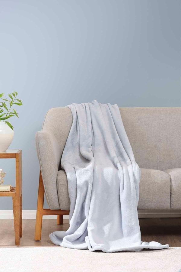 Karaca Home Fiona İndigo Wellsoft Tv Battaniyesi - Image 1