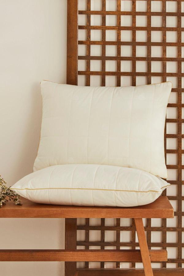 Karaca Home Kapitoneli Yün Yastık Beyaz 50x70 cm - Image 1