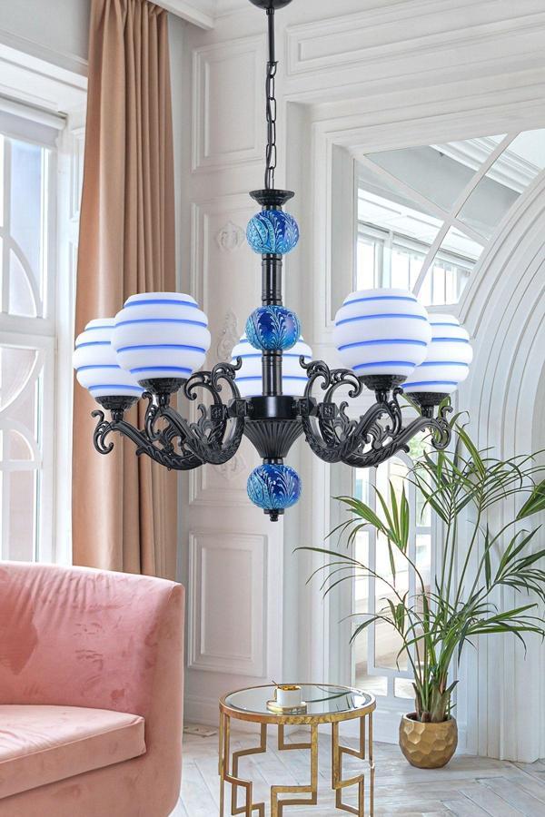 Dede Beş Kollu Zamak Avize Siyah Mavi Çizgili Beyaz Camlı Mavi Çinili 71x99 cm - Image 1