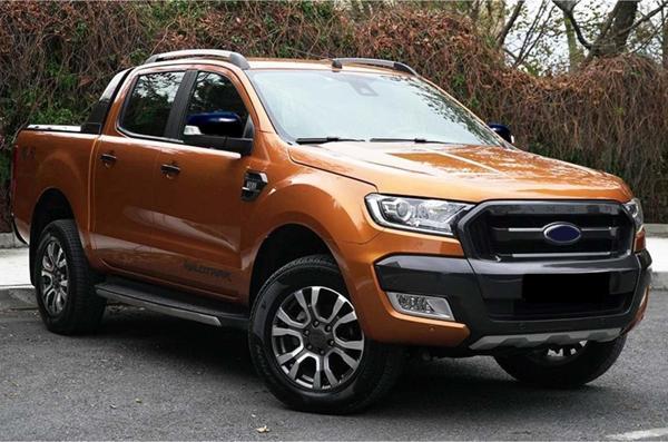 Ranger T6 Batman Ayna Kapağı Piano Black / 2016-2021 - Image 1